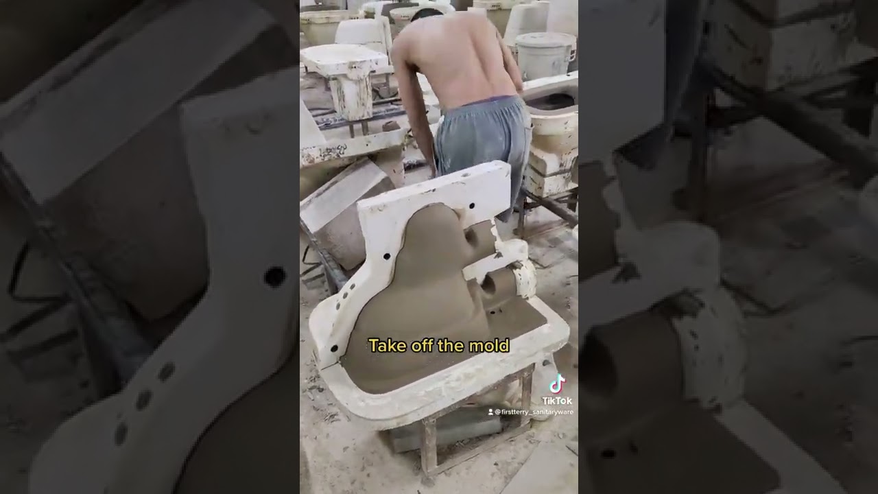 Toilet Take off the mold.#sanitaryware #ceramic #factory #bathroom #wc #manufacturer #toilet