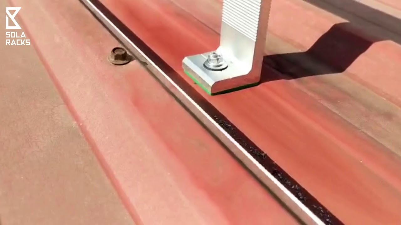 Self tapping screw for L foot