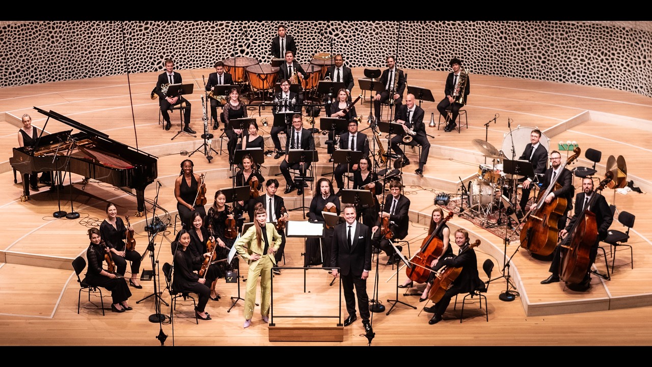 Composer Portrait Josefine Opsahl @Elbphilharmonie: A Mass of Stars Block the View