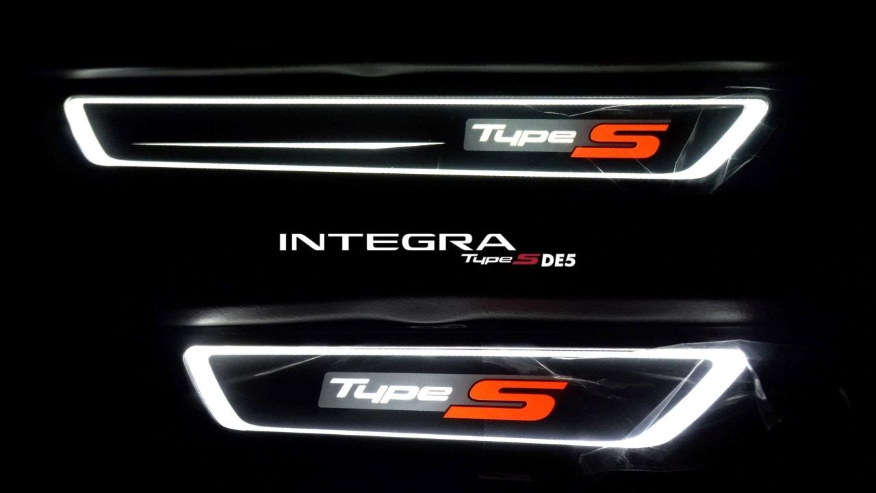 Installing Type S Illuminated Door Sills On Integra Type S (DE5)! 🔥