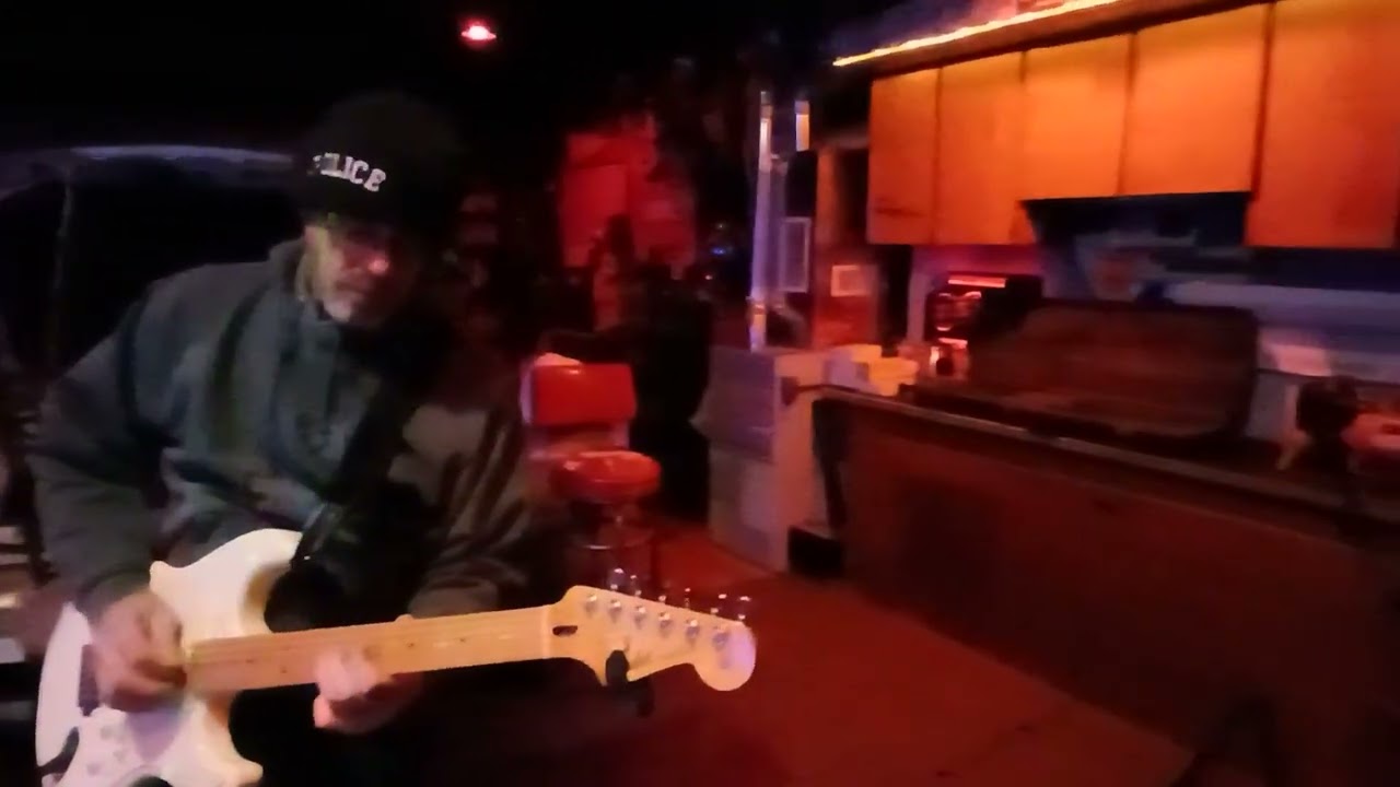 3 for 5 - Cheeba Strut (improv jam)