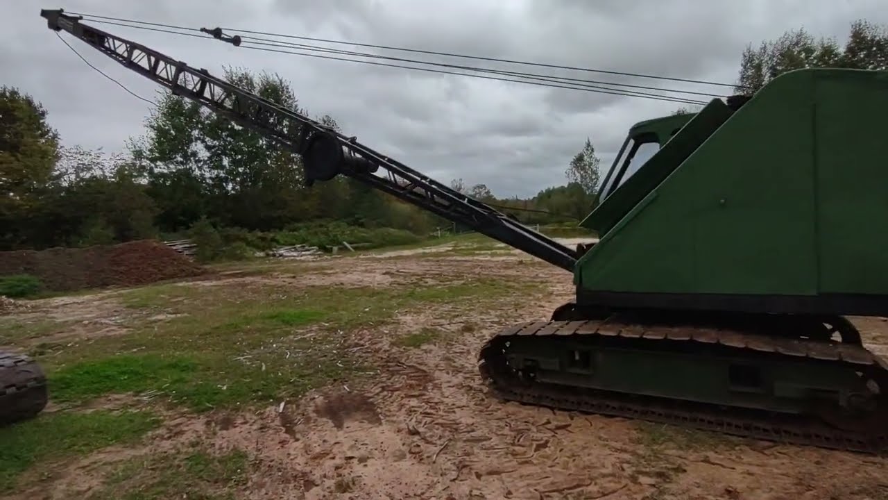 unloading bantam crane
