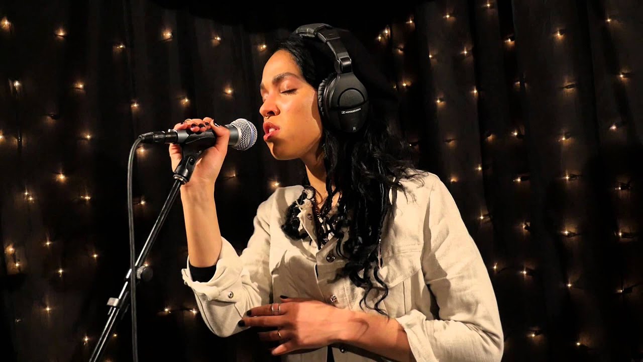 FKA twigs - Two Weeks (Live on KEXP)