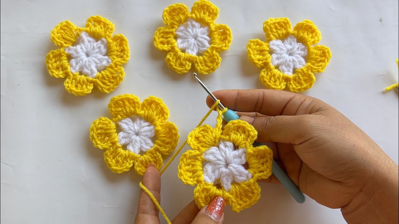 Very easy and simple crochet flower for beginners |how to make a crochet flower 🌷 #creative #craft 
