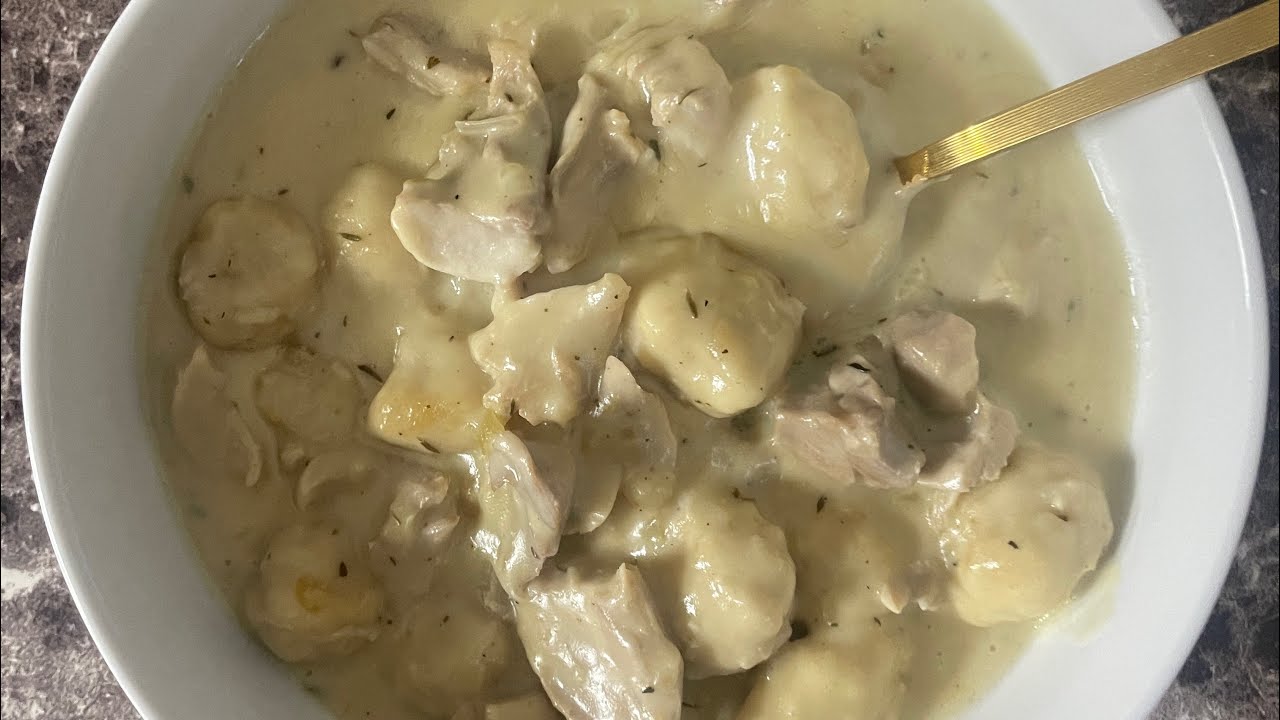 CHICKEN AND DUMPLINGS DIY #mealsforone #chickenanddumplings #chickenanddumplingsrecipe #comfortfood