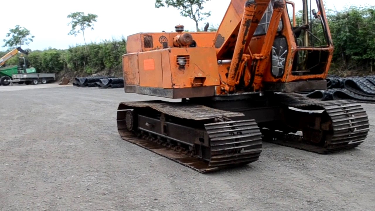 Hitachi UHO61 Video 1981 Digger