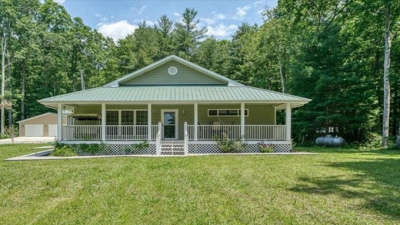 213 Indian Rock Tr, Jamestown, TN Presented by Lisa Garrett.