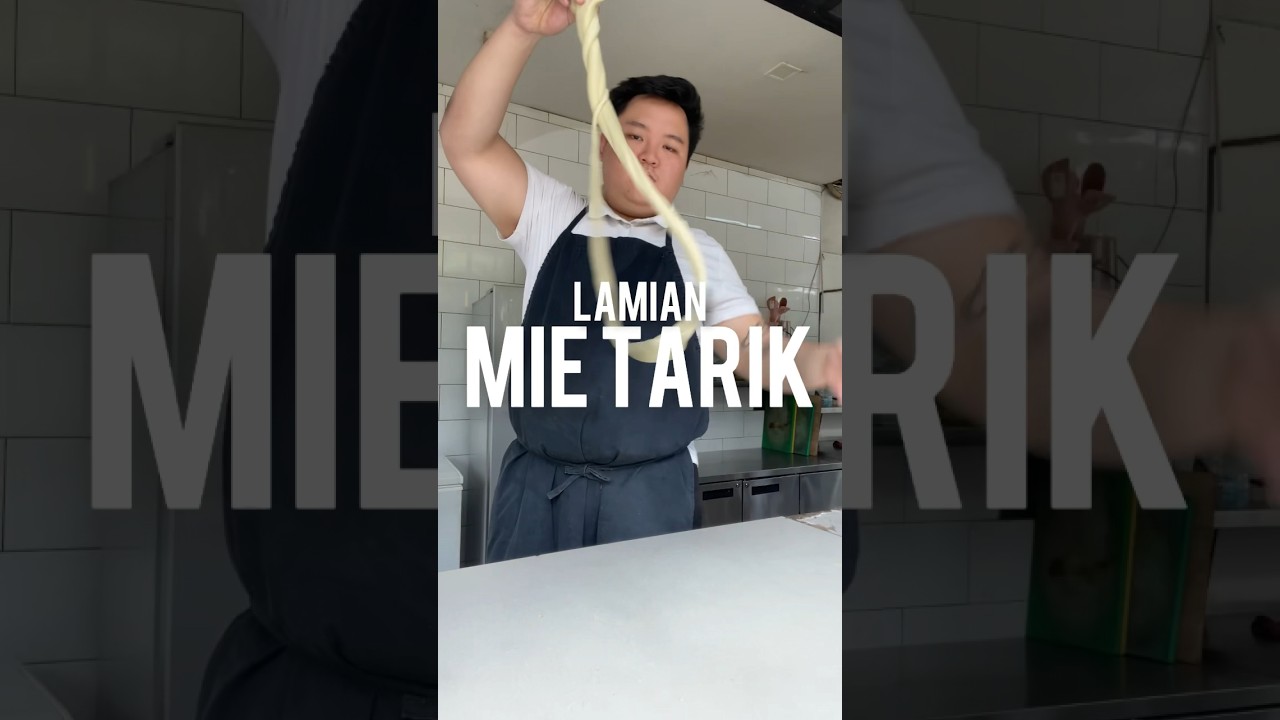 HOW TO MAKE LAMIAN PULL NOODLES #pullednoodles #shorts #lamian #EasyRecipe #tutorial