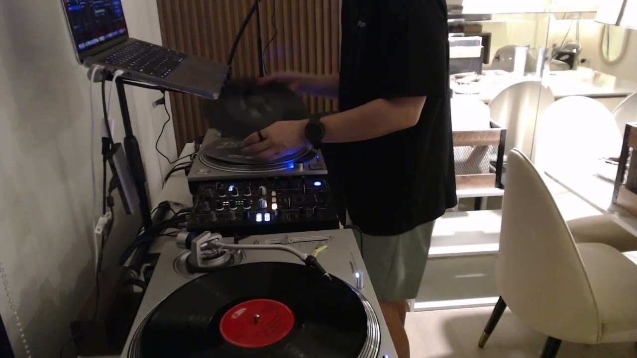 80s Dance Classics on Vinyl | Live All-Vinyl DJ Mix Session