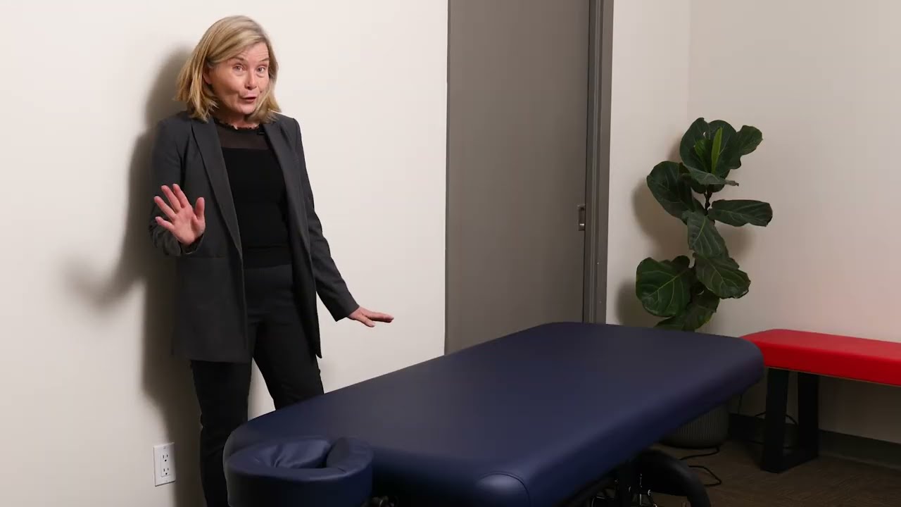 @vivitherapy Massage Table Review - Pure Pro Power Lift  Review with full surround bar foot pedal.