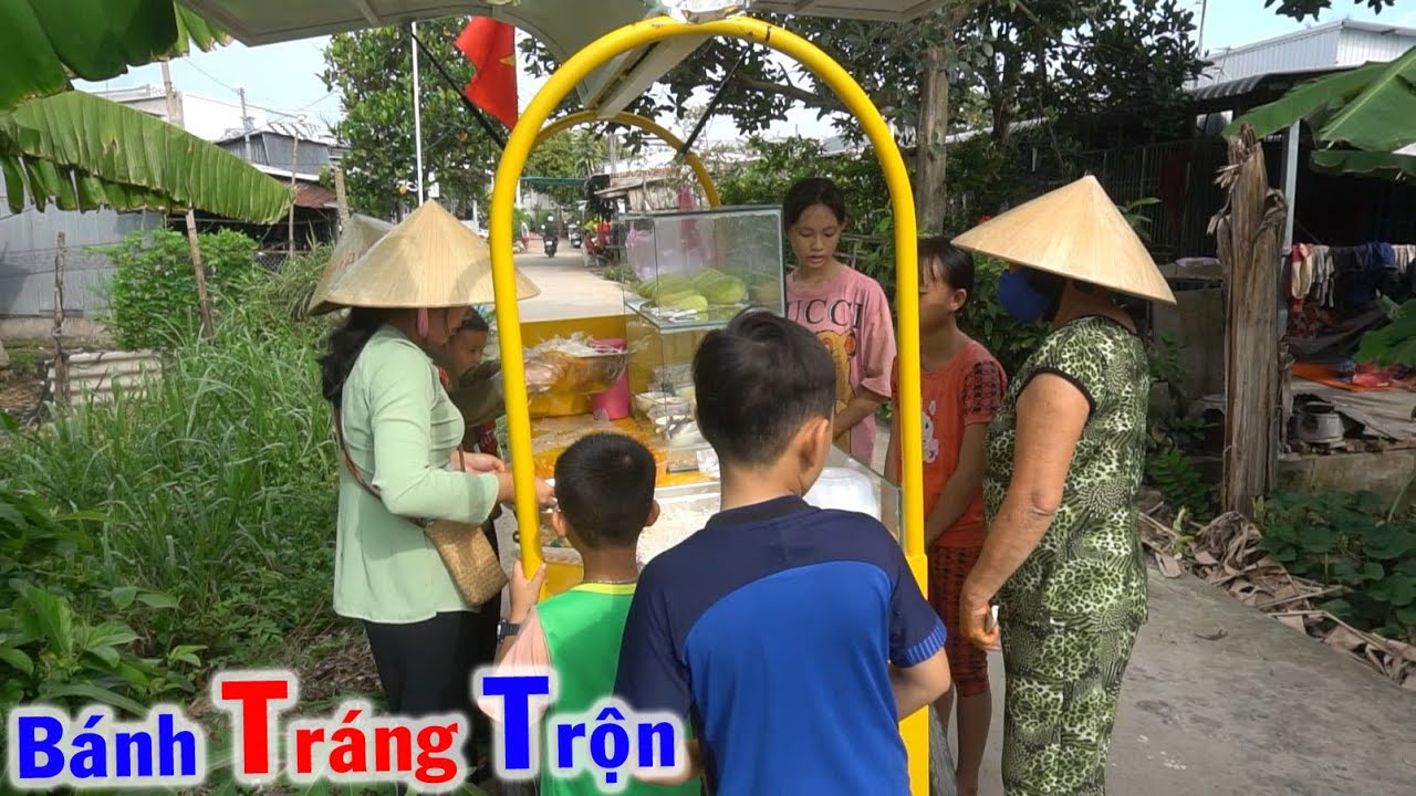 Học được Công Thức Bánh Tráng Trộn ở Thành Thị đem về Quê Trổ Tài bán Đắt Không Kịp Nghỉ Tay - T130