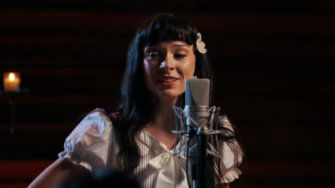Holly Humberstone - To Love Somebody (Live from Toronto)