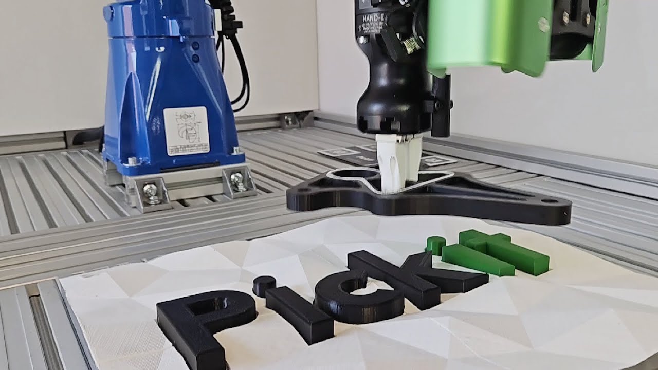 Getting ready for Automatica 2023 ! All-in-one 3D robot vision demo.