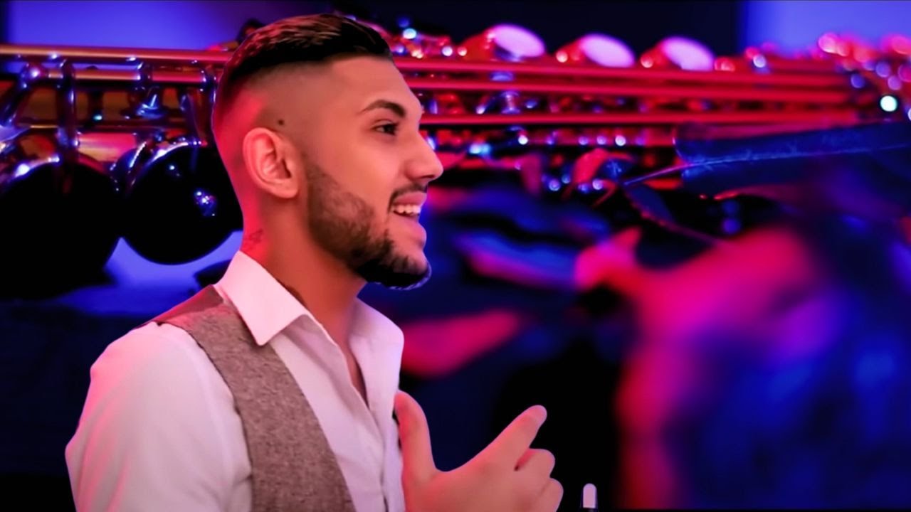 Nikolas Sax - Pe cioburi as calca