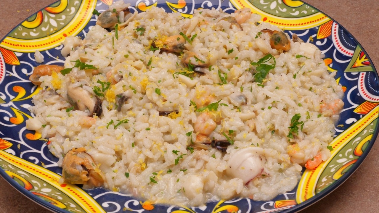 RISOTTO ALLA PESCATORA PER PIGRISSIMI CON MISTO PESCE SURGELATO