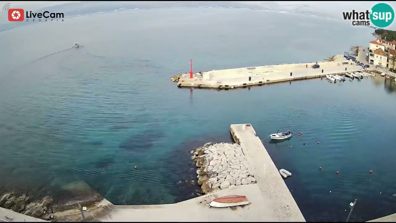 Pogled koji oduzima dah: Sutivan s vrha zvonika u ubrzanom panoramskom time-lapseu