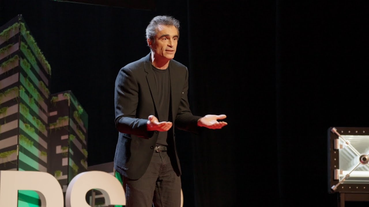 La simplicité de l'homme face à la machine | Raphael Enthoven | TEDxPSB