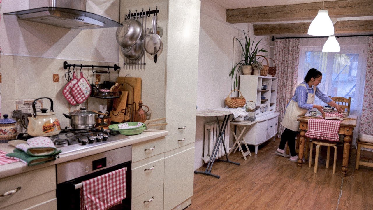 Радость в простой деревенской жизни. Сбор и заготовка сосновых шишек. Кулинария и шитье