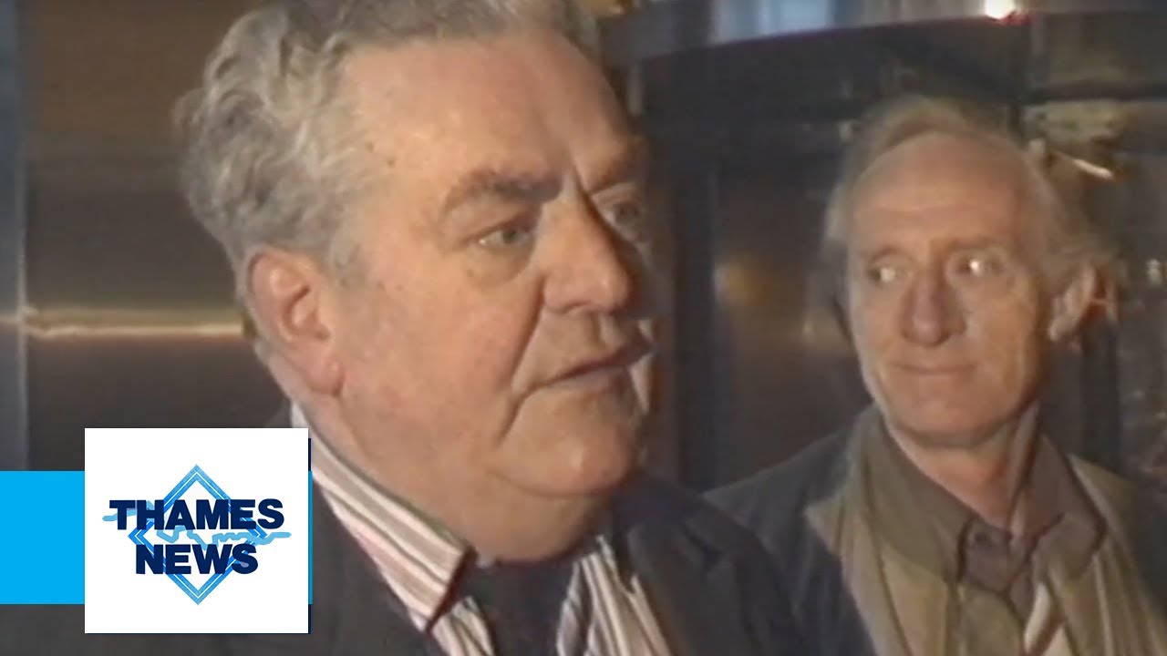 The Times Limited: Print Workers Strike | Thames News Archive Footage