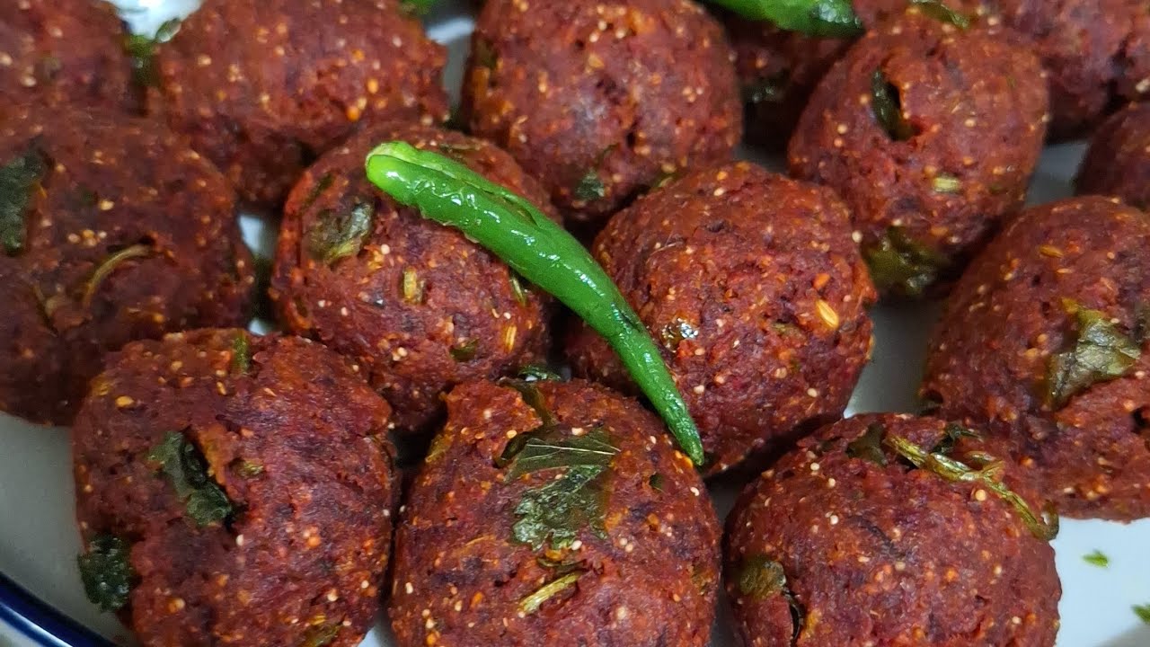 பீட்ரூட் கோலா உருண்டை😋/Beetroot Kola Urundai Recipe #eveningsnacksrecipesintamil #sidedishrecipes