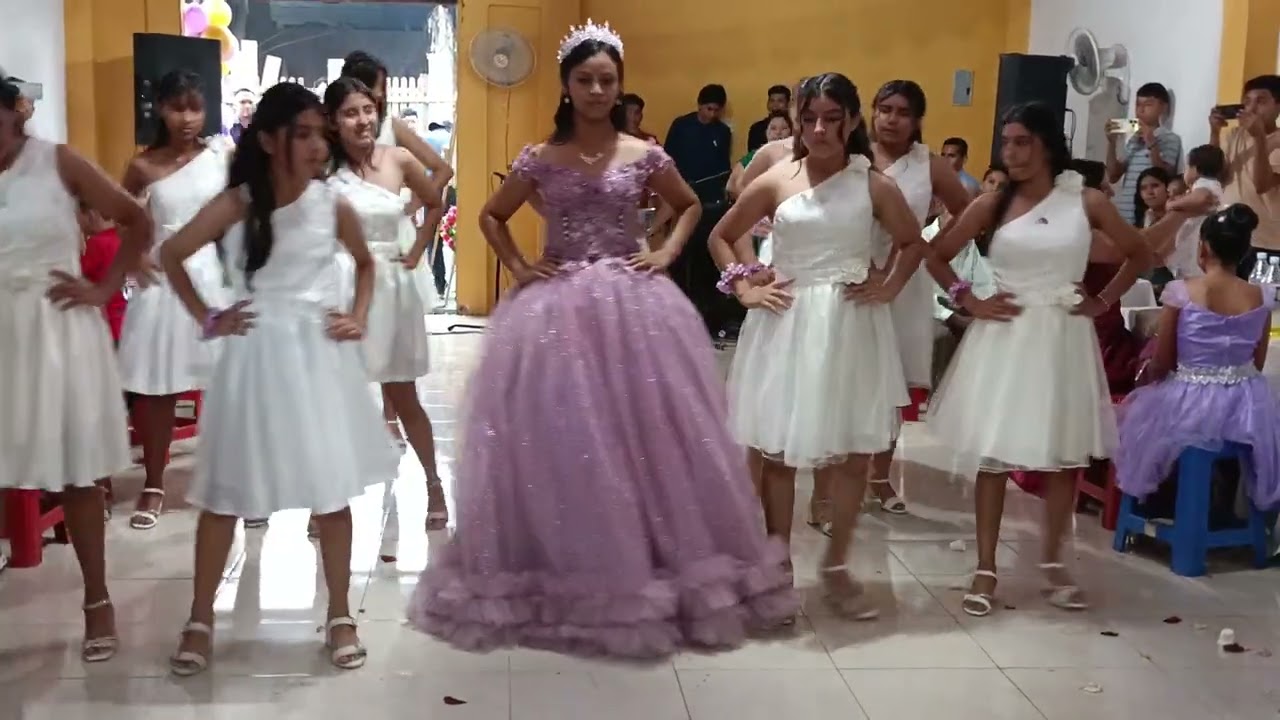 15 años Dafne Baile presentación P3