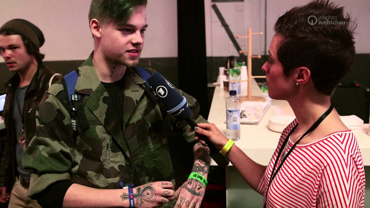 Grüne Haare, grüner Parka, geile Stimme - Taddl auf den VideoDays 2015 | wochenwebschau