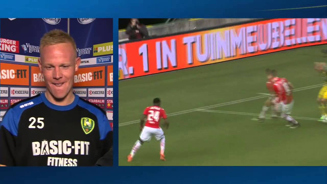 Tom Beugelsdijk laat even zijn skills zien tegen AZ