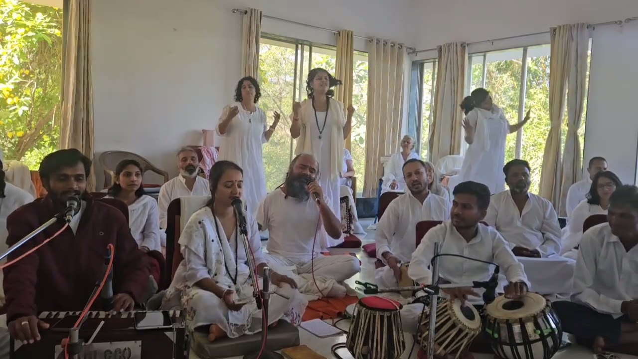 मीत स्मित सुंदर मुखारविंदम 11/12/25