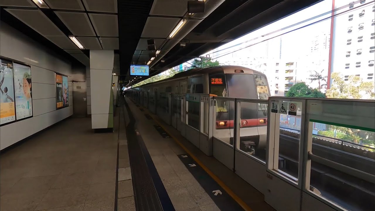將軍澳綫 K-Train A313/A314 及觀塘綫 Q-Train A773/A774 不載客分別駛經牛頭角及彩虹站