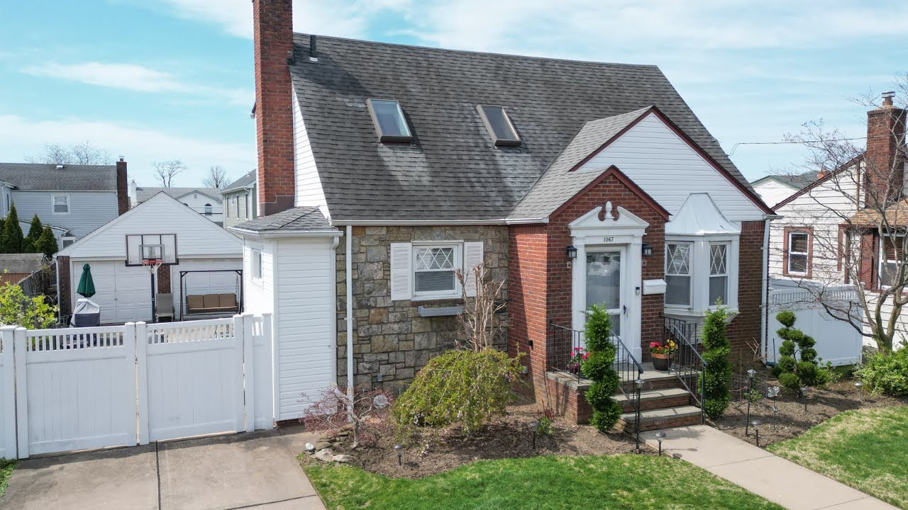 1067 Hancock Avenue, Franklin Square, NY 11010 - Full Version