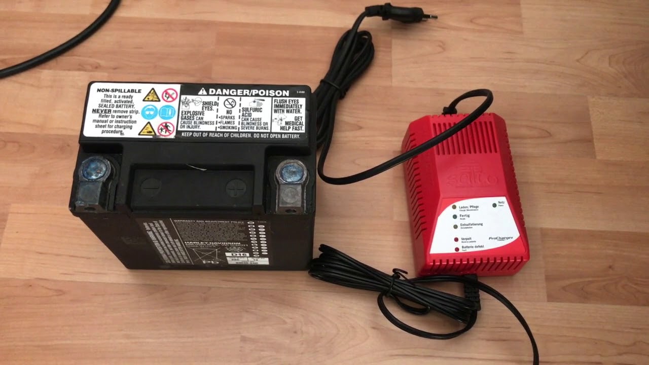 Batteriewechsel Harley Davidson Sportster 48