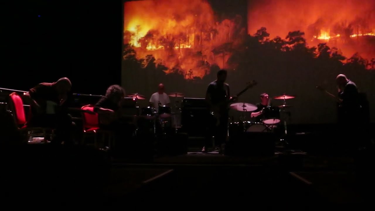 Godspeed You! Black Emperor - Fire at Static Valley / PALE SPECTATOR Live at Troxy