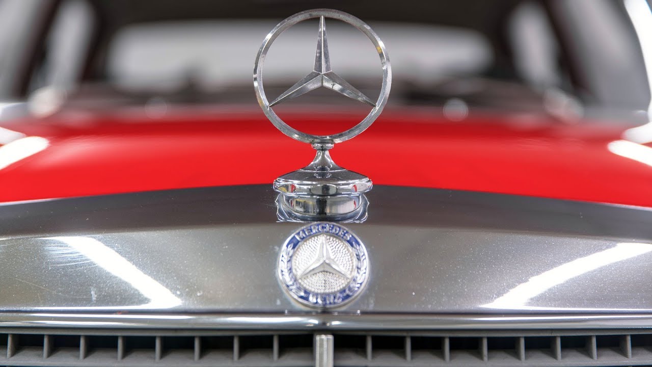 1975 Mercedes-Benz 230.6 w114 the ancestor E-class by Paul Bracq