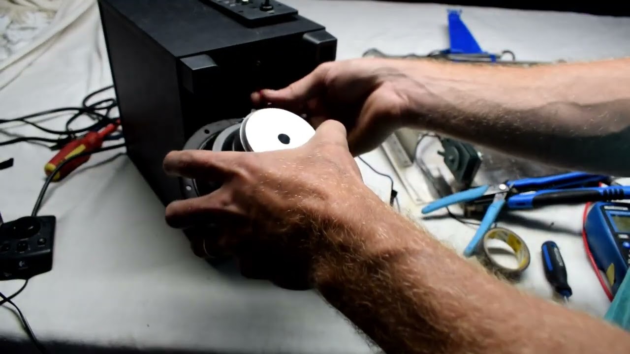 Logitech X-540 Not WORKING? | (The NO POWER FIX!)