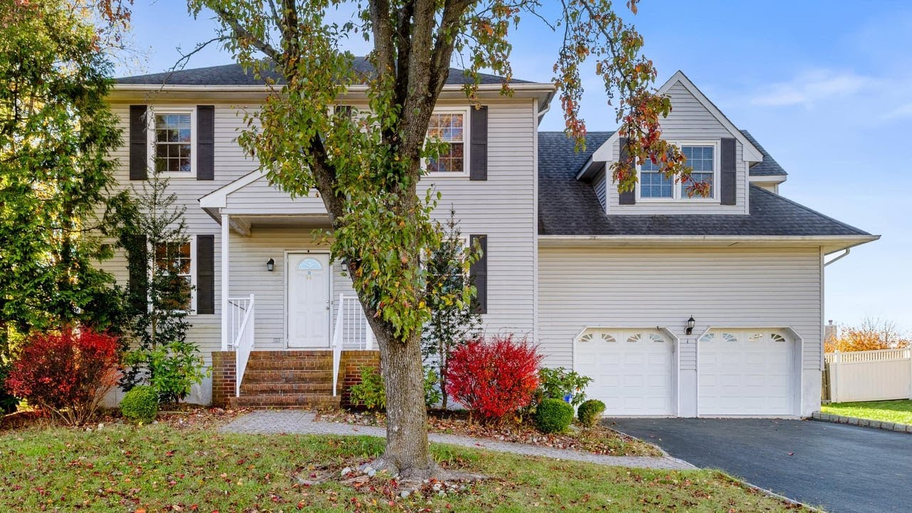 1 Simonson Ln, Hillsborough Township, NJ