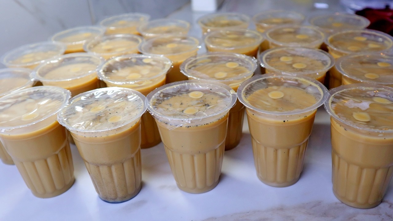 SEDANG NAIK DAUN !! TANPA ALAT BISA BUAT MINUMAN MILK TEA GELAS