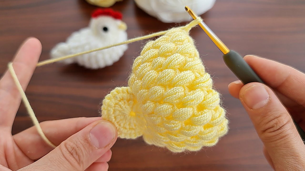Wow!! They are so cute 🥰 Super easy, very useful crochet chick keychain , sell and give as a gift👍