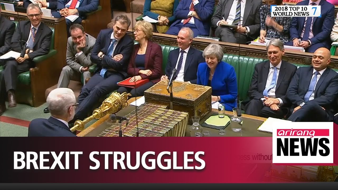 Brexit struggles in 2018 leave 'no deal' cliff-edge on the horizon