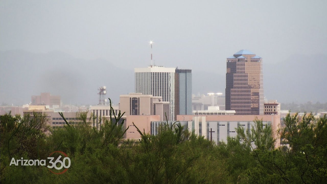 Arizona 360: Journalists&rsquo; roundtable; shelter for asylum seekers; monsoon outlook