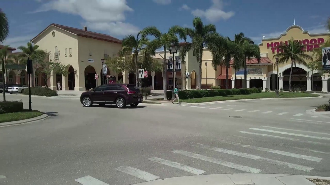 Shopping Inside Coconut Point Mall - Estero, Florida