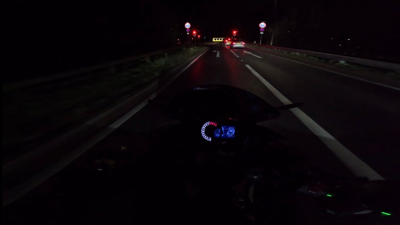 Top Speed Run - Kawasaki Ninja 400 - Close Calls (4K)