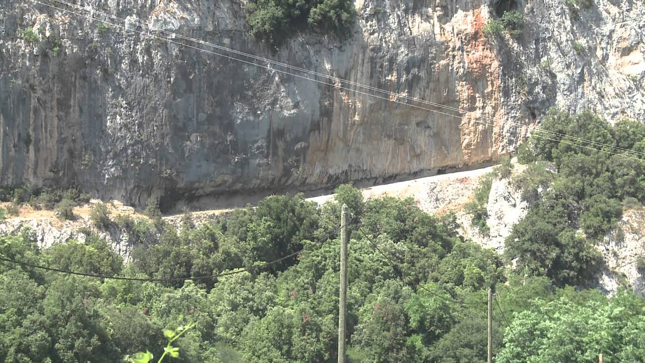 French cave home to earliest drawings wins World Heritage status