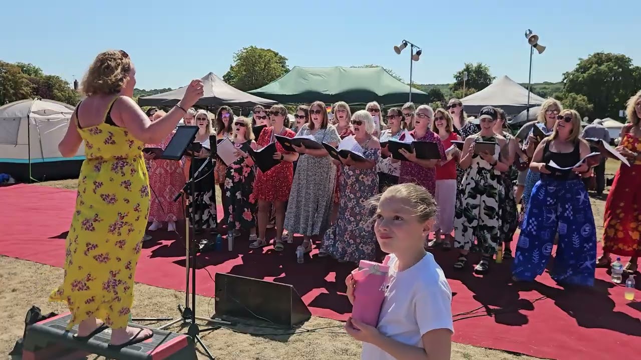 Choir Sings epic Queen medley!