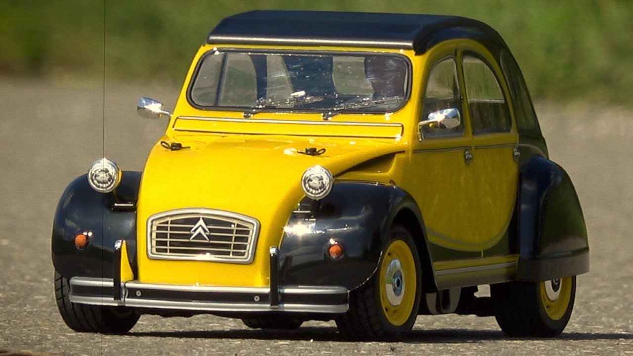 Tamiya Citroën 2CV Charleston - Two Horsepower on Tour!