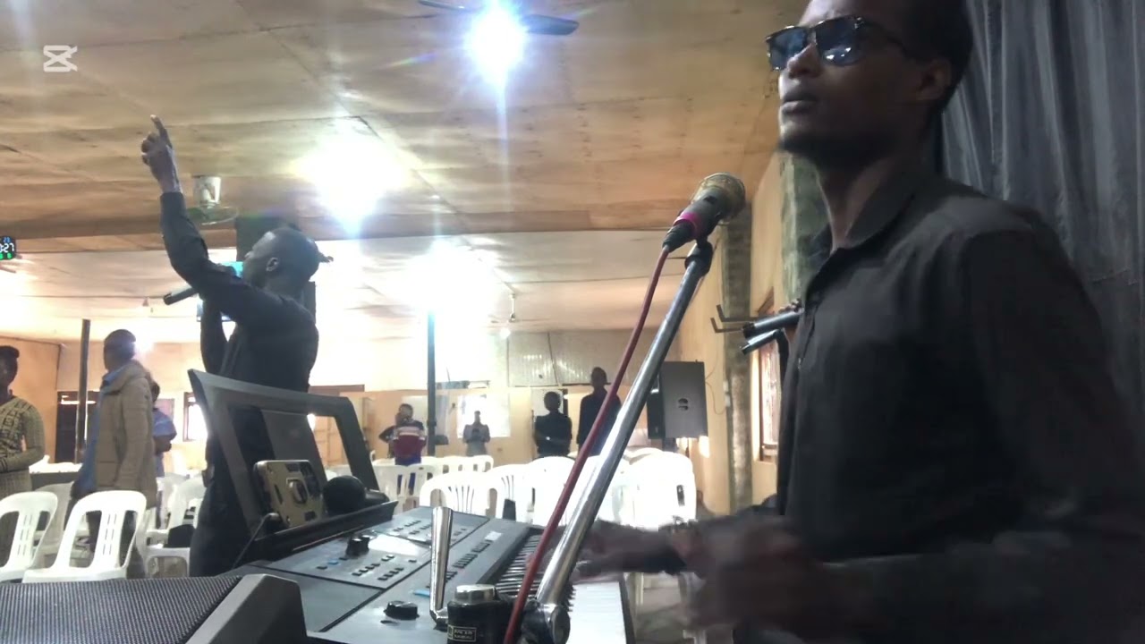 Yesu afayo , Jesus cares , @Aosbiemusic  put on your earphones, this bass