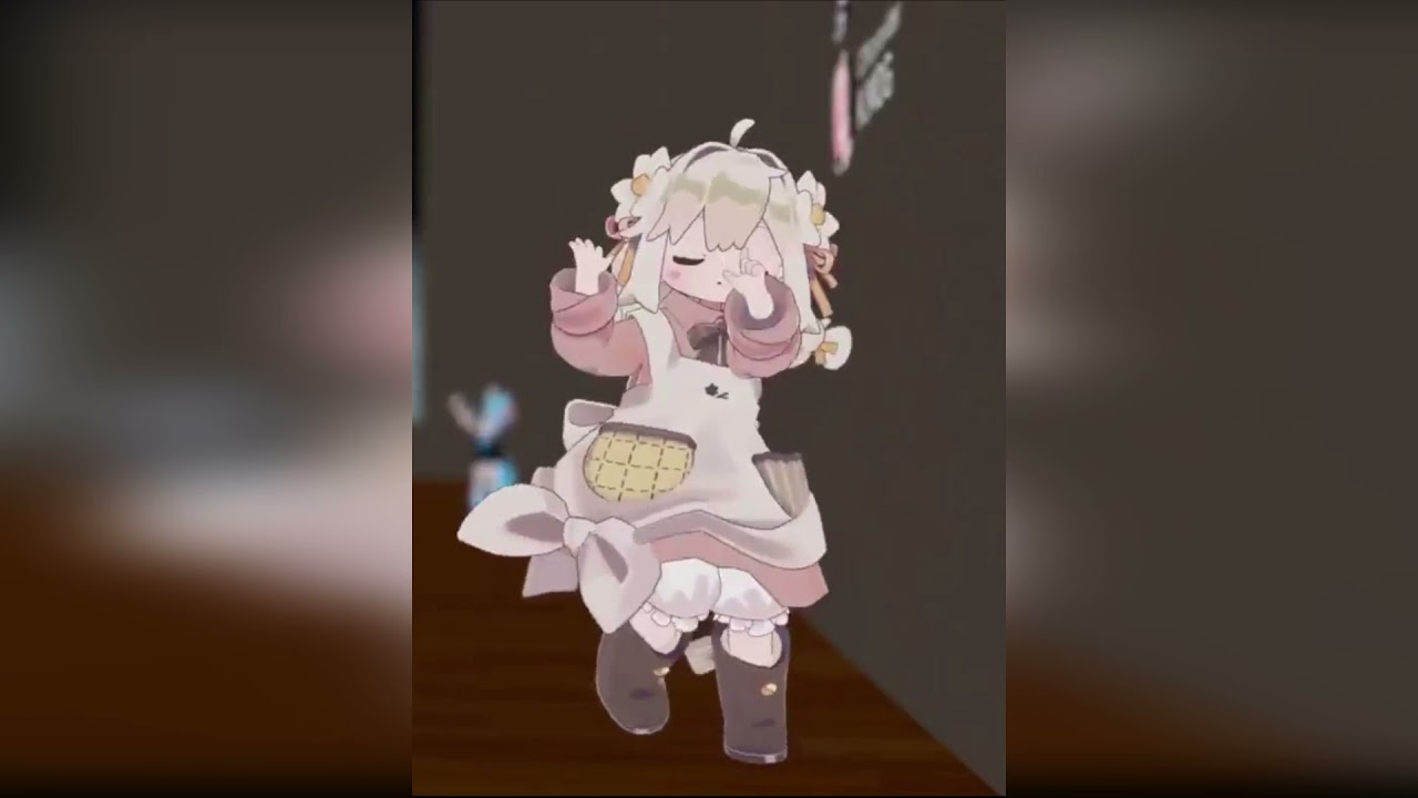 Loli bailando y paimon cantando xd