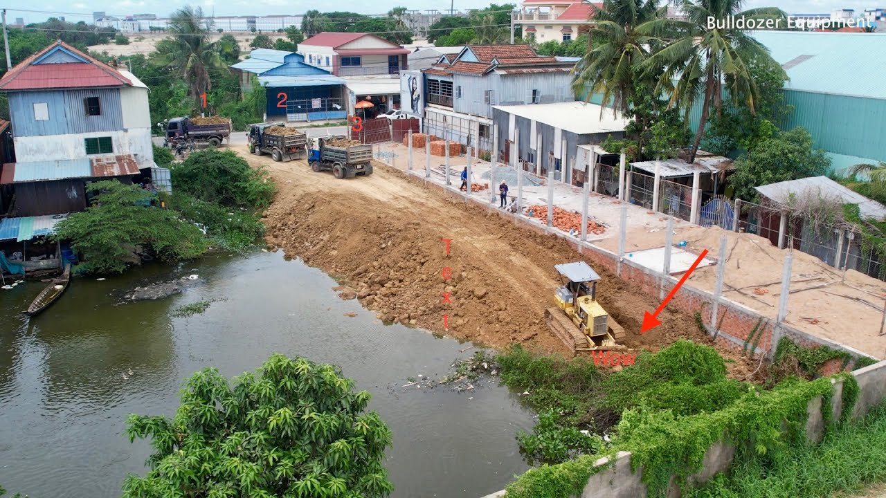 Dump Truck 5Ton And Bulldozer Pushing Delete Forest will Fish pond To build solid structures
