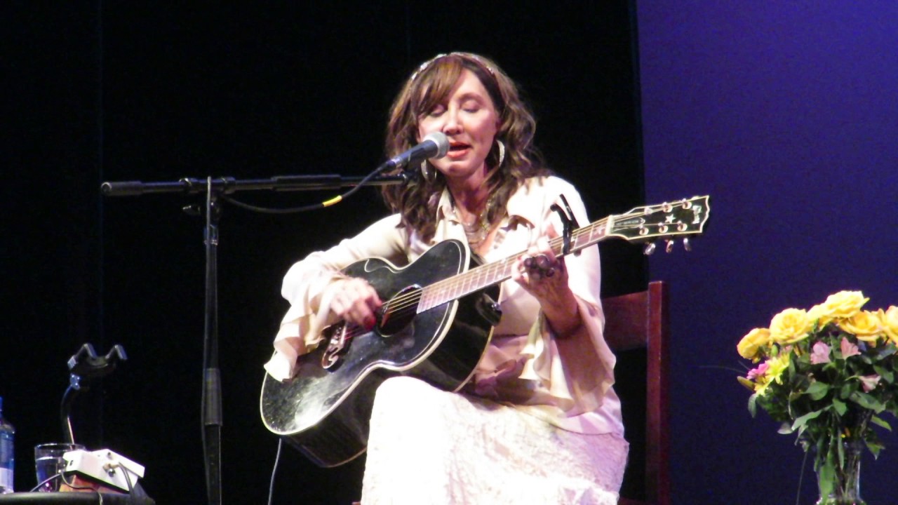 Pam Tillis Trio - Don't Tell Me What To Do LIVE Oct. 5, 2016