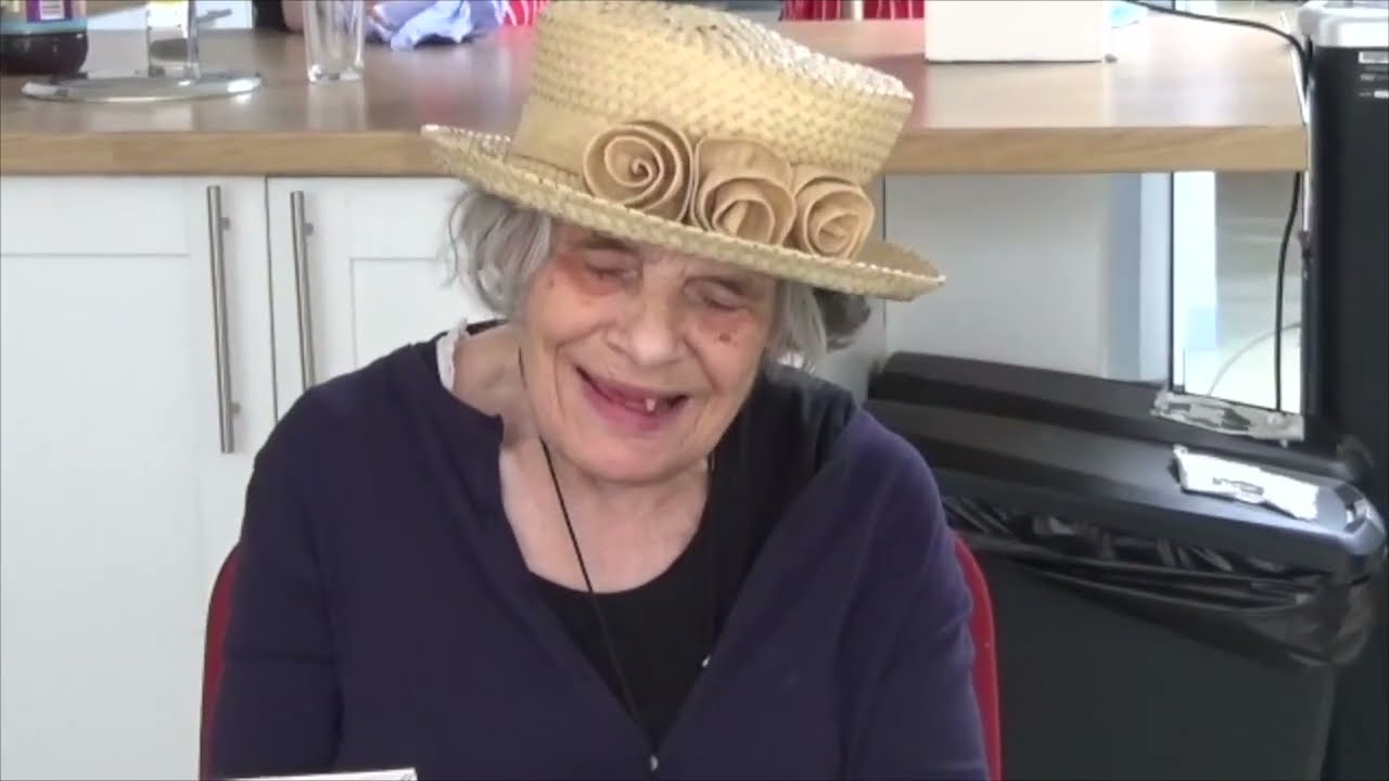 The Queen Who Came to Tea!