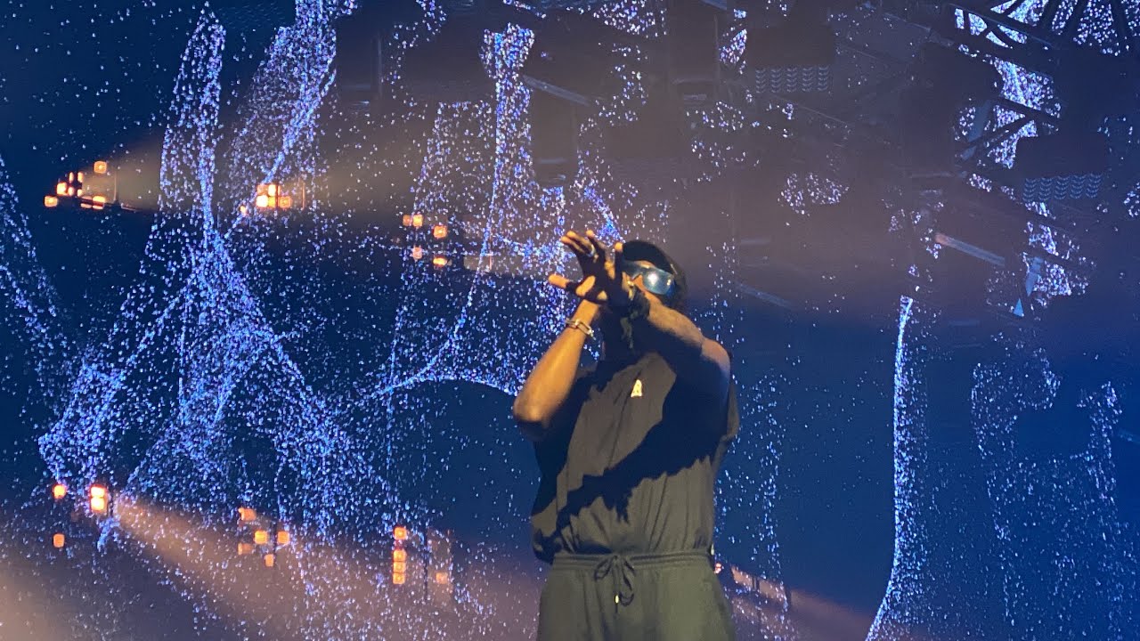 Damso - YOUVOI/ &Rho;. DOSE/ SENTIMENTAL [QALFTOUR] (Palais 12/Bruxelles)